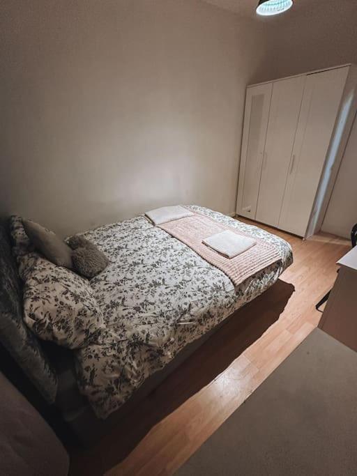 Spacious 3 Bedroom Flat In Stockwell London Exterior photo